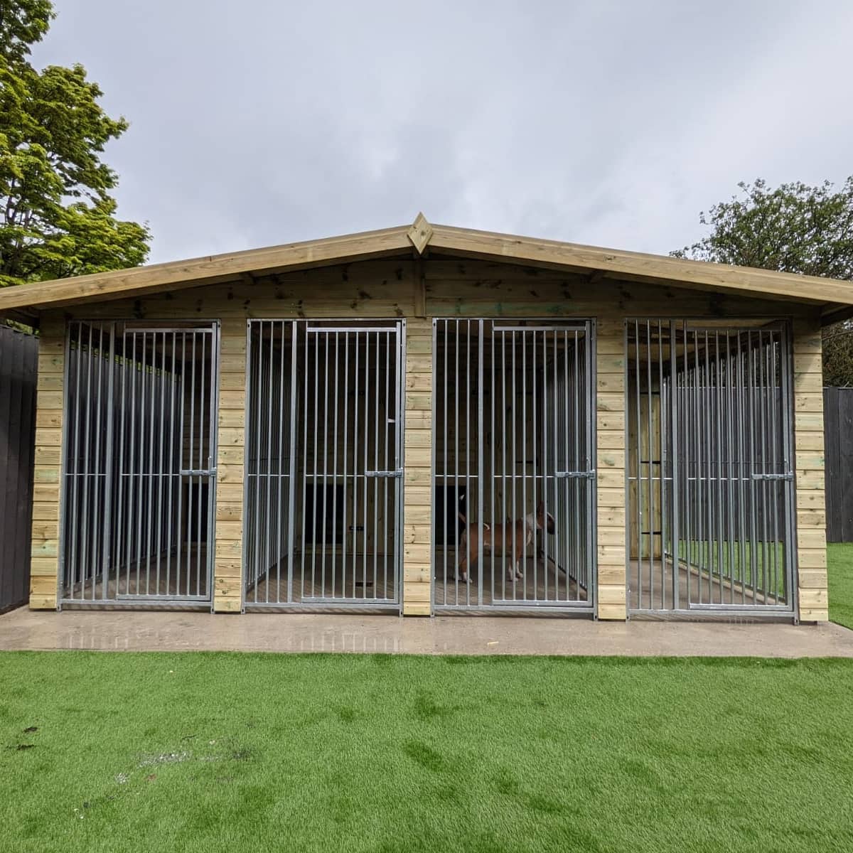 16x10ft four bay external with pillars