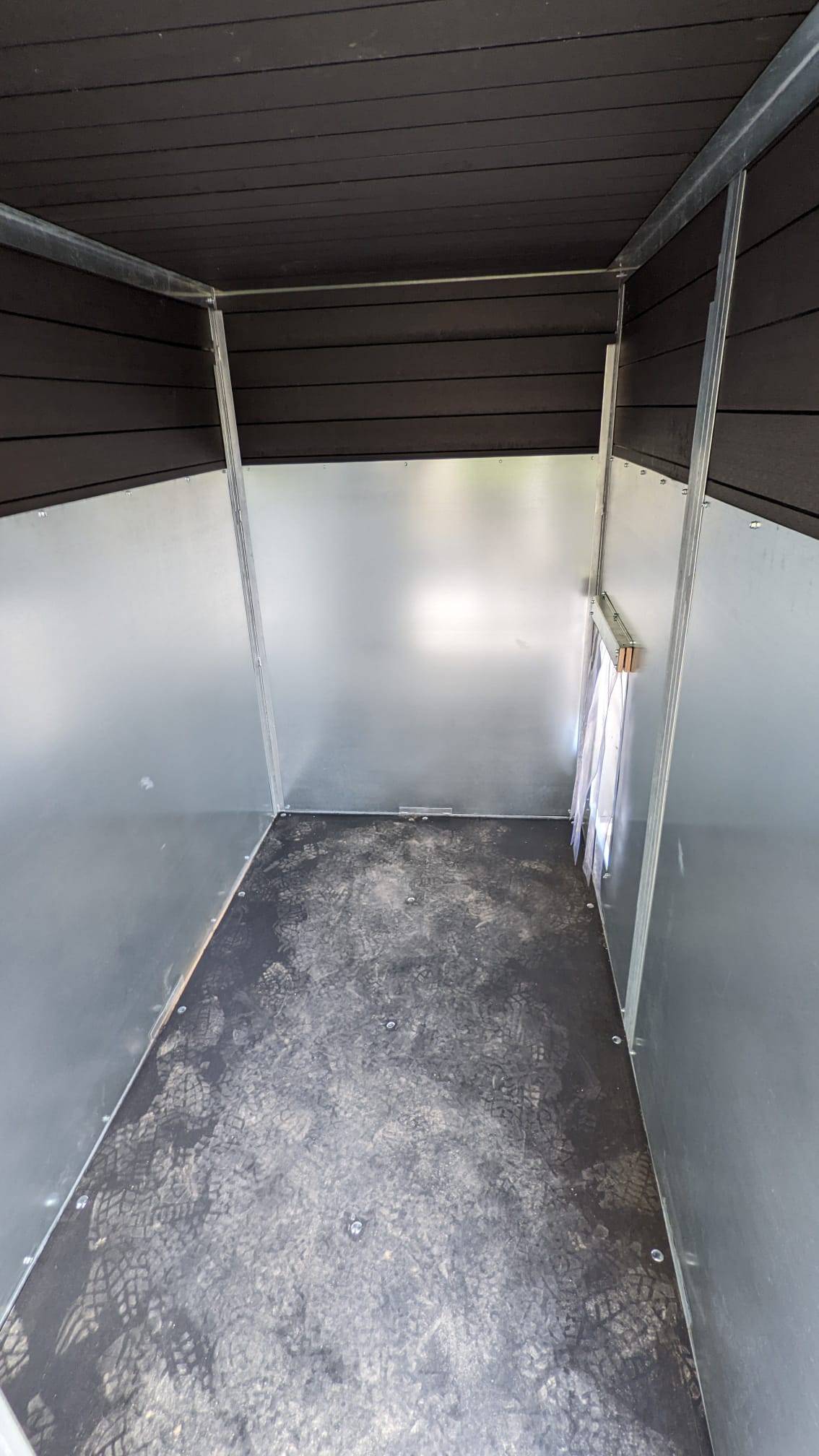 10x6.5ft single WPC inside bed area galv